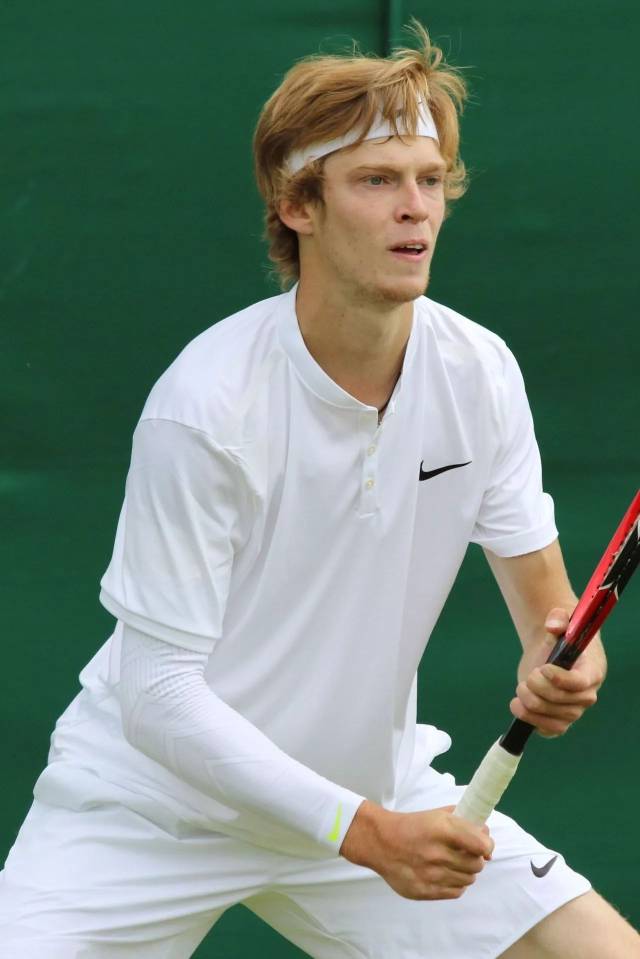 为球迷献上 为球迷献上